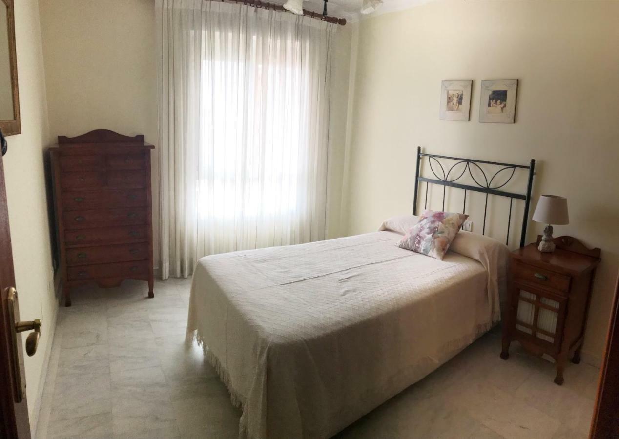 Sub-atico Con Parking En El Centro De Appartement Estepona
